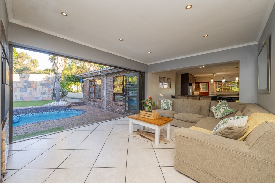 5 Bedroom Property for Sale in Protea Heights Western Cape